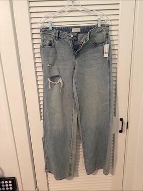 PacSun Light Blue Straight Leg Jeans with Distressed Thigh